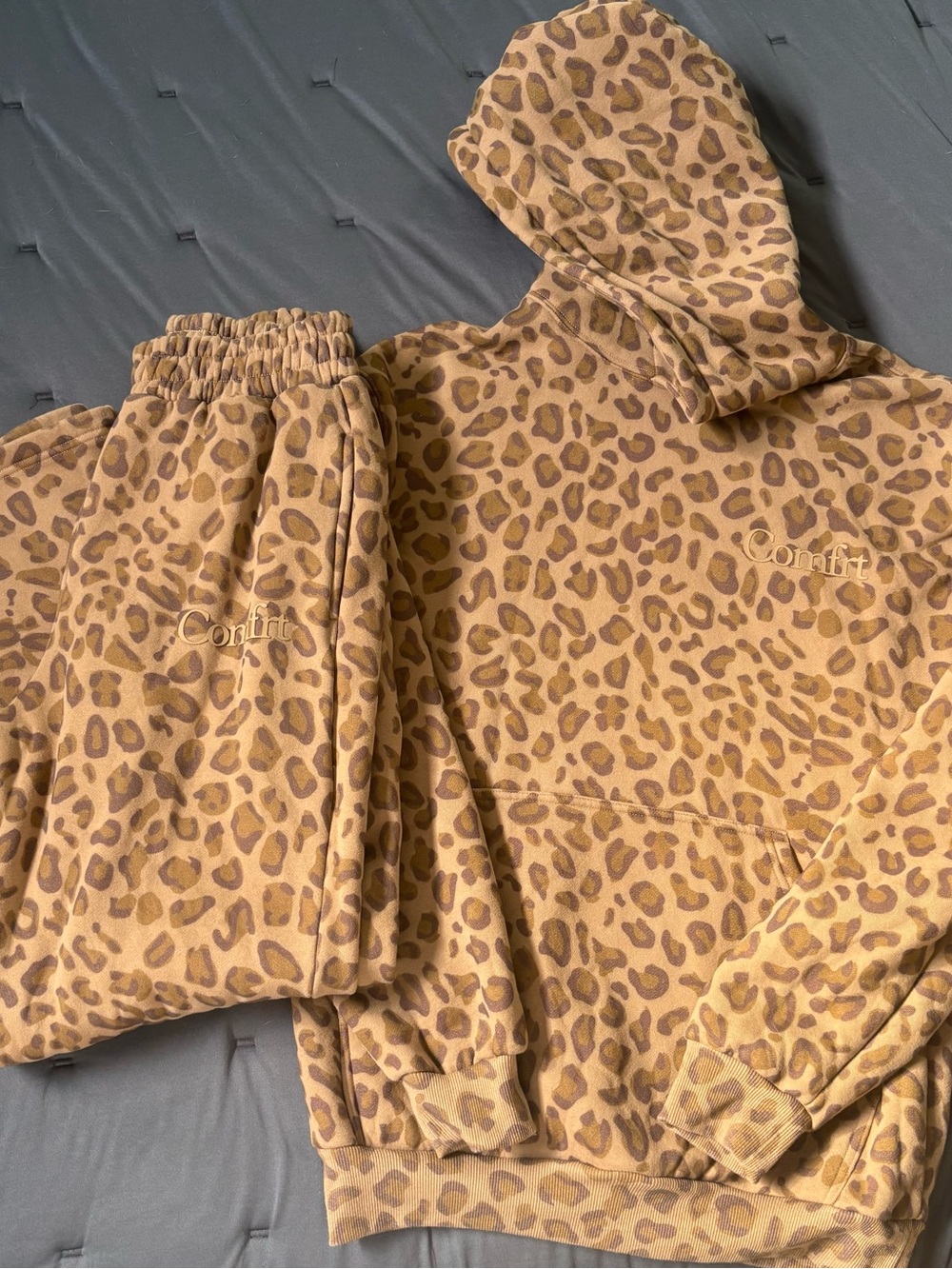 Comfrt Leopard Print Set